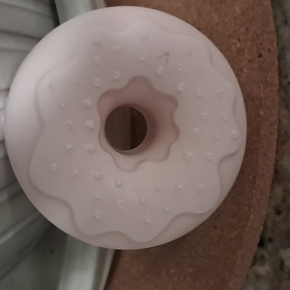 Hand crafted sugarberry doughnut goats soap nwt - Picture 3 of 3